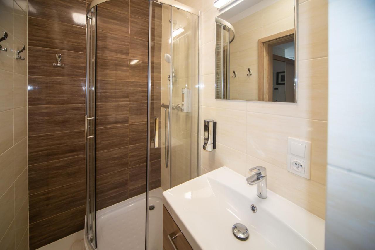 Maya'S Flats & Resorts 17 - Nadmotlawie กดัญสก์ ภายนอก รูปภาพ